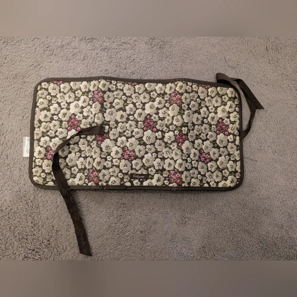 Thirty-One Brown Floral Envelope Trifold Notebook Holder